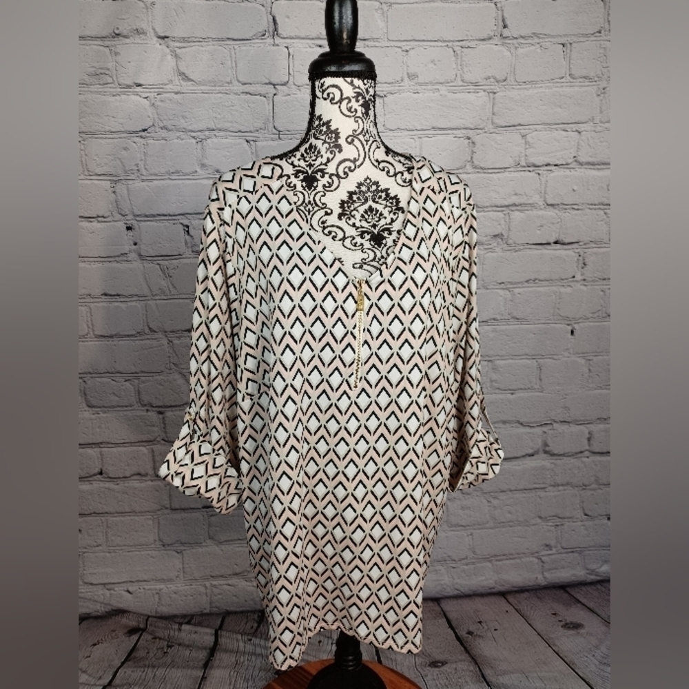 Roz & Ali women's rolled tab sleeve geo print stretch knit size 3x 1/2 zip b22